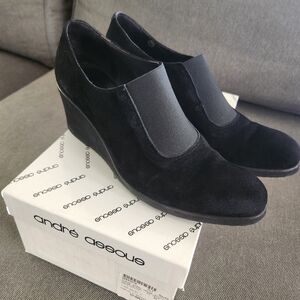 Andre Assous Suede Wedge Bootie; Size - 39 (9) ;Made in Italy